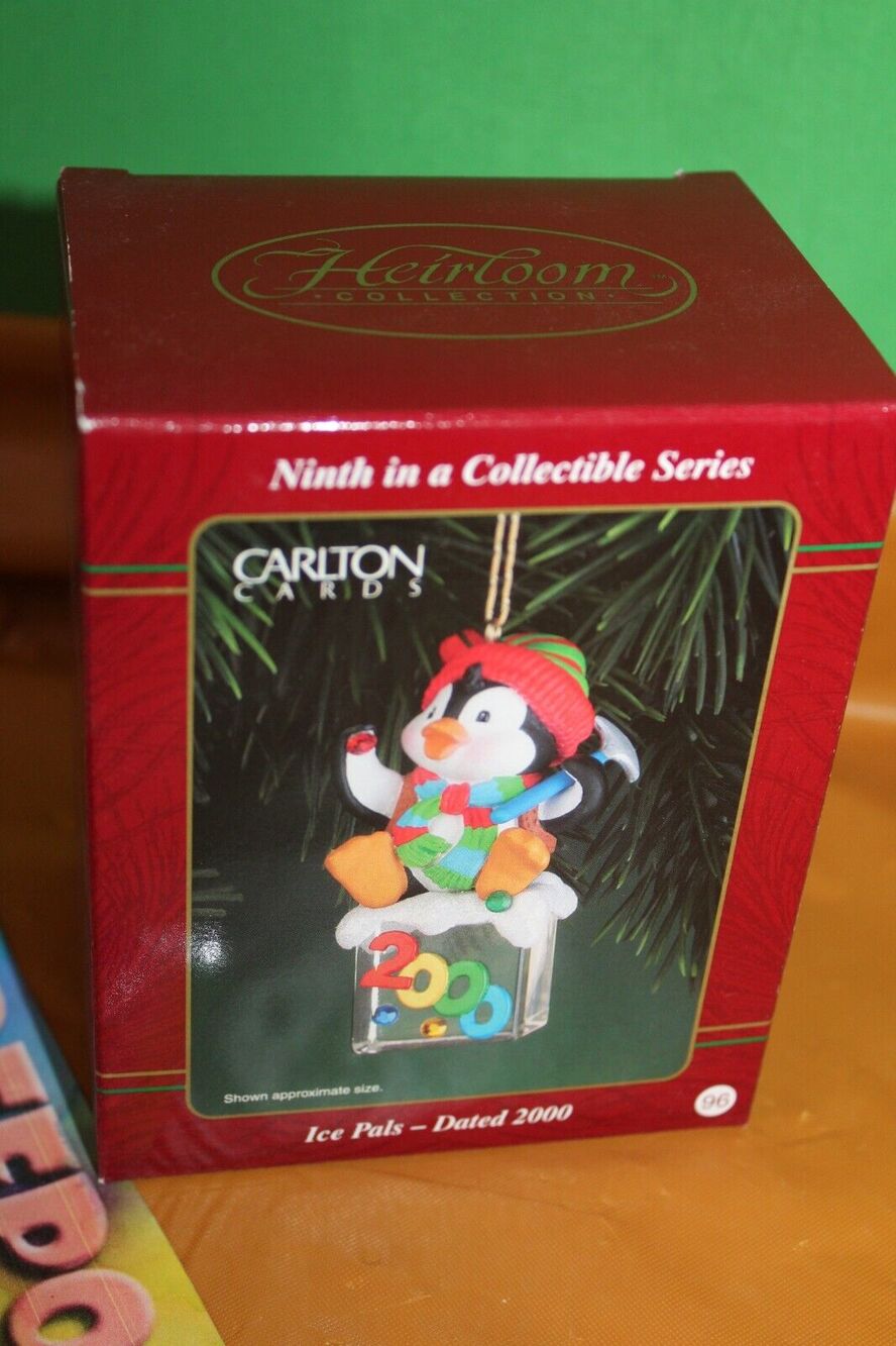 Carlton Cards Heirloom Ice Pals Dated 2000 9th Series Christmas Holiday Ornament